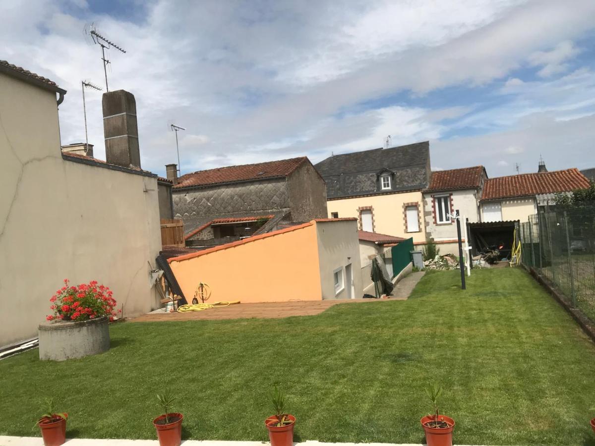 Les Gites De La Frerie La Gaubretiere 外观 照片